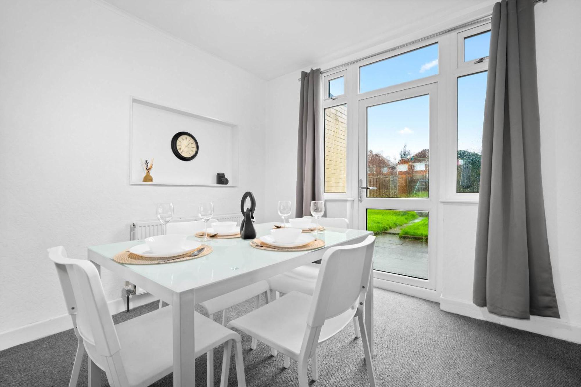 Stylish 3 Bedroom House - Parking - Garden - Great Barr - Netflix - Top Rated -121J Birmingham Exterior foto